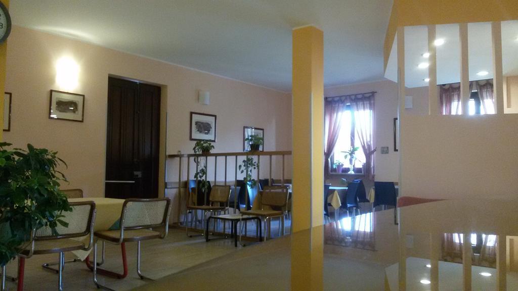 Cerrutihotel Vercelli Zewnętrze zdjęcie